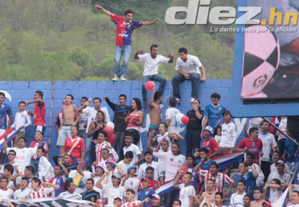 El Ambiente En El Estadio Nacional