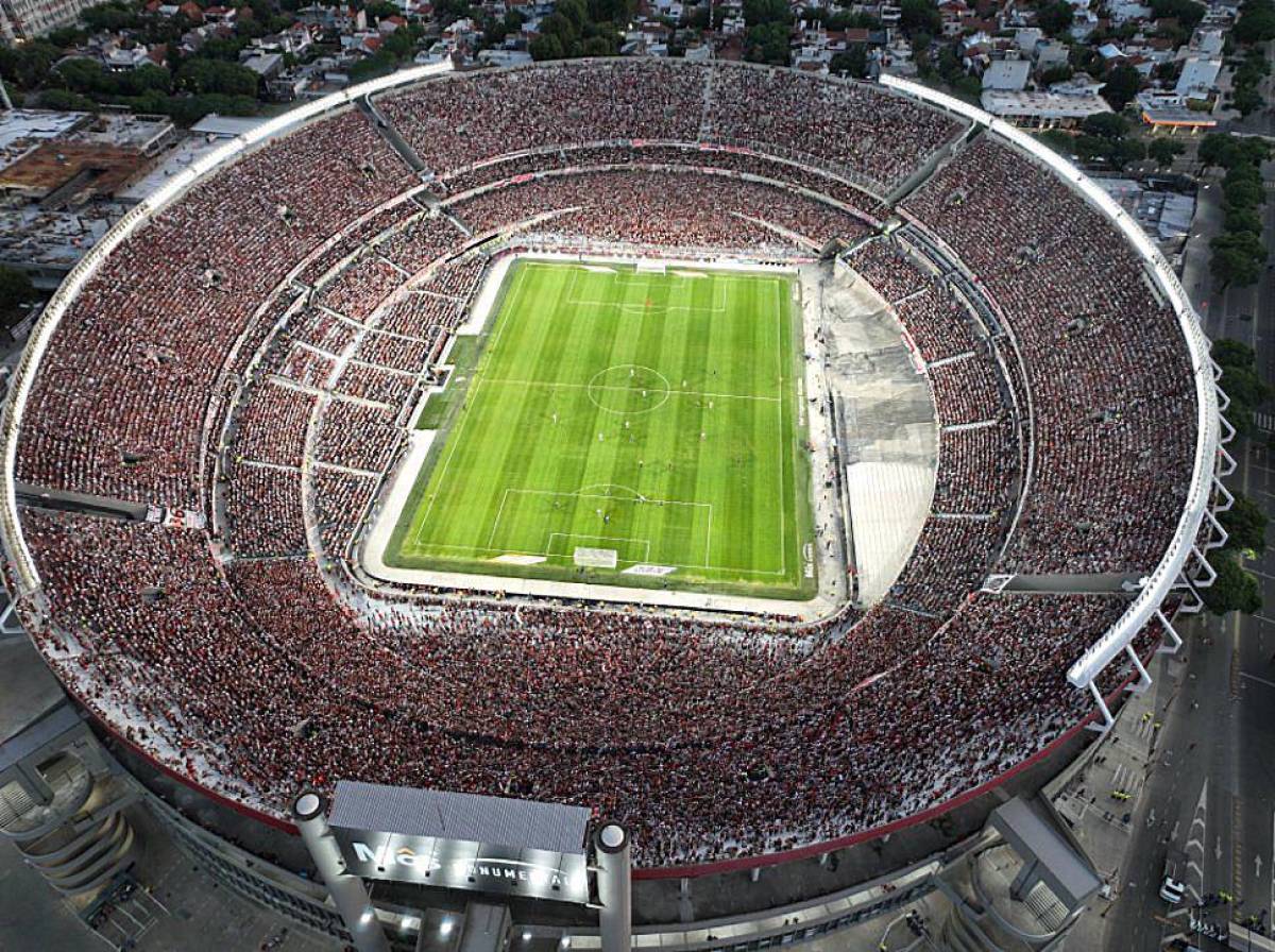 Ranking de los estadios más grandes del mundo el Bernabéu escala y los