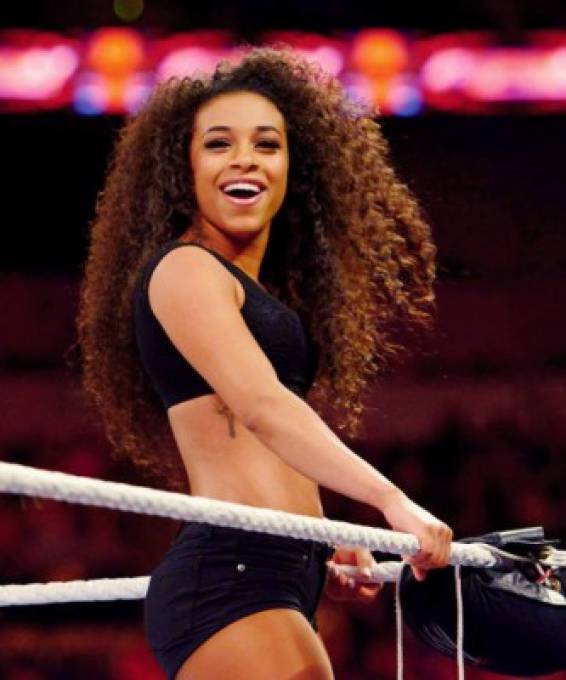 Filtran fotos íntimas de la espectacular Jojo presentadora y luchadora de la WWE